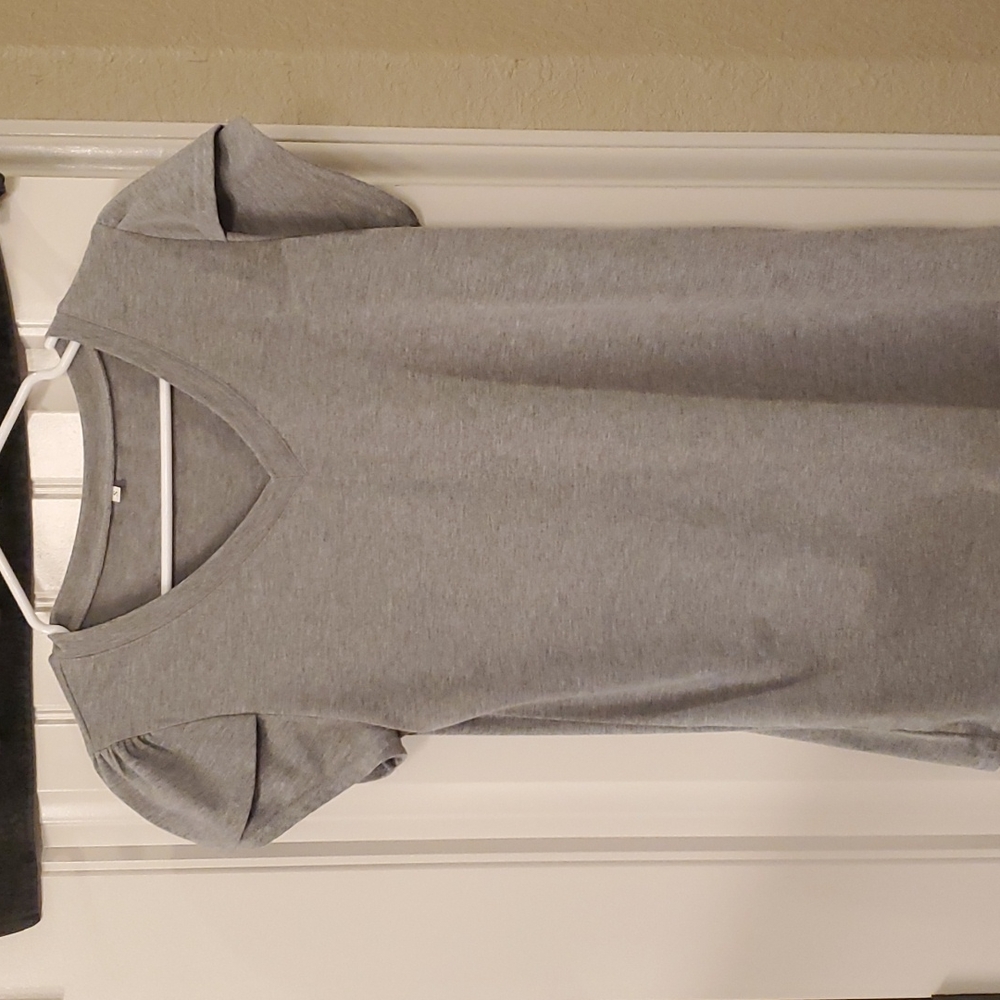 Women's Gray Top
